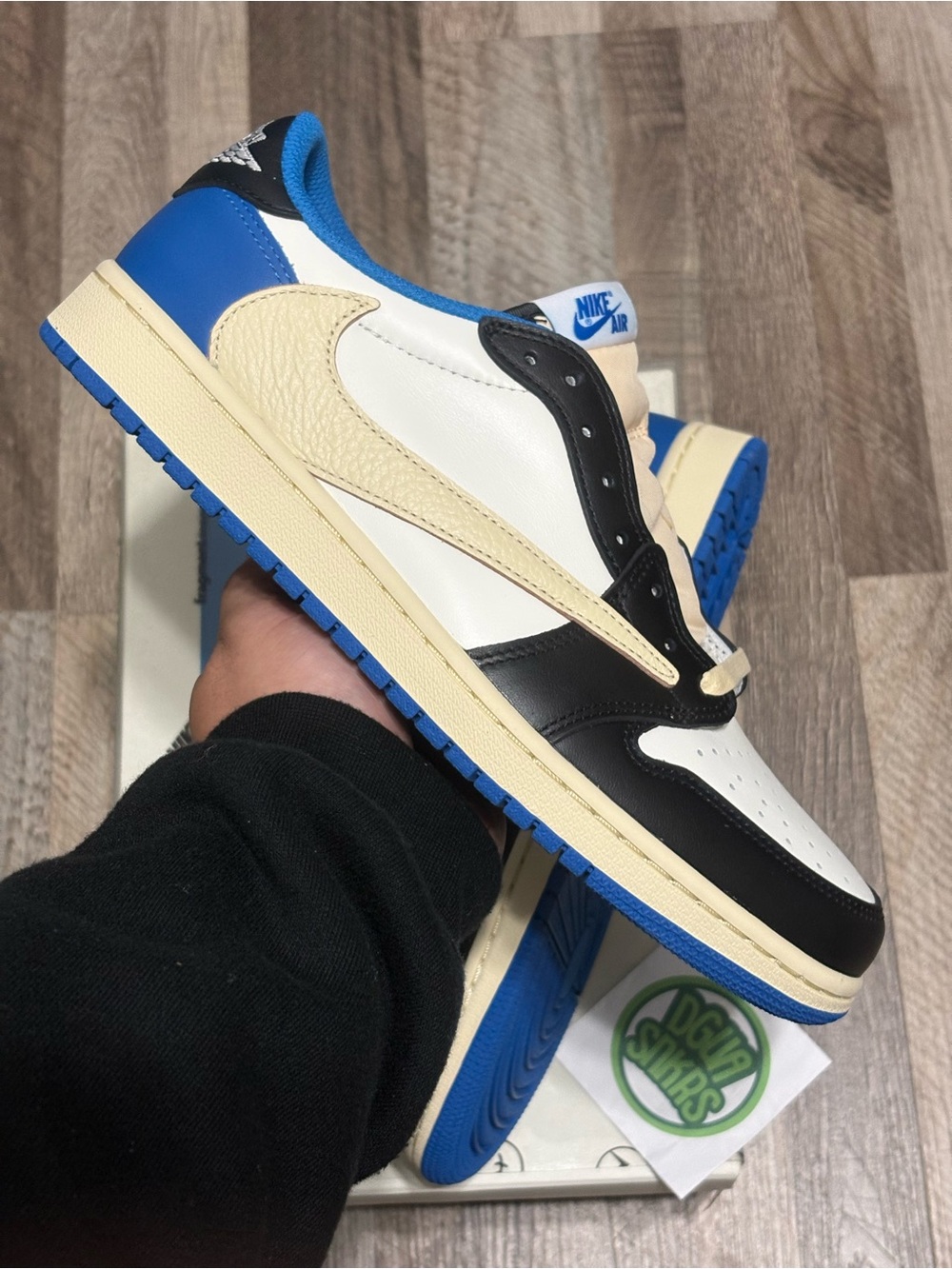 Jordan 1 low × Travis Scott Fragment 1.0